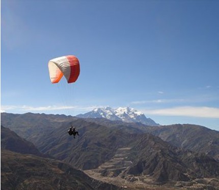 Tandem Paragliding in Huajchilla - La Paz